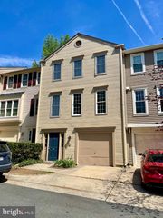 32 FENDALL AVE, Alexandria, VA 22304