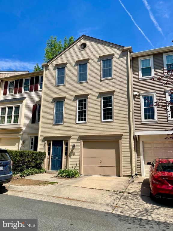 32 FENDALL AVE, Alexandria, VA 22304
