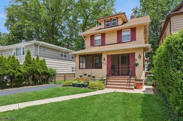 211 Sterling Pl, Roselle Boro, NJ 07203