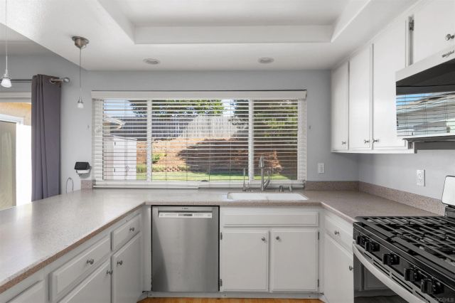 521 Shadow Hills Drive, San Marcos, CA 92069