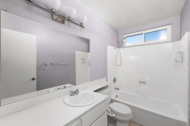 521 Shadow Hills Drive, San Marcos, CA 92069