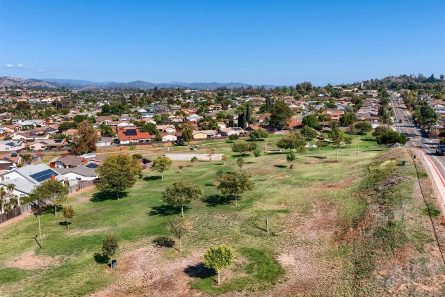 521 Shadow Hills Drive, San Marcos, CA 92069