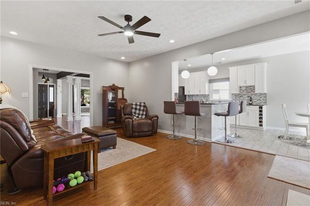 2632 Christopher Farms DR, Virginia Beach, VA 23453