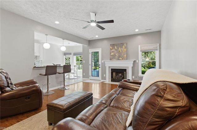 2632 Christopher Farms DR, Virginia Beach, VA 23453