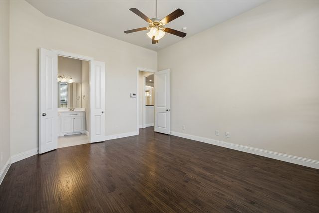 1004 W Bluff Way, Roanoke, TX 76262