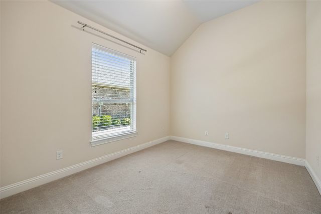 1004 W Bluff Way, Roanoke, TX 76262