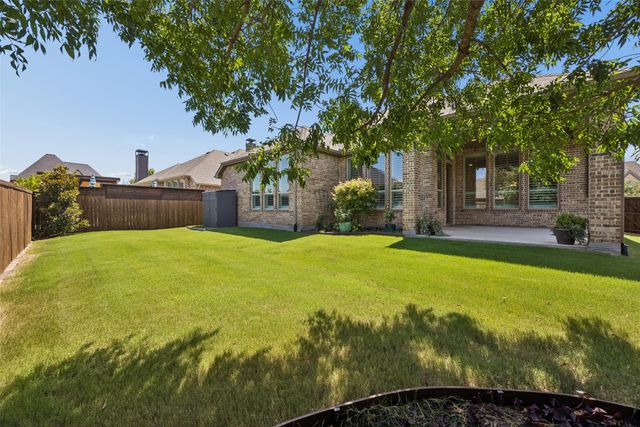 1004 W Bluff Way, Roanoke, TX 76262