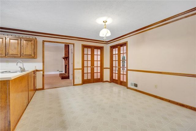 675 SE Clubland Circle SE, Conyers, GA 30094