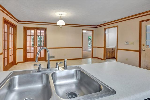 675 SE Clubland Circle SE, Conyers, GA 30094