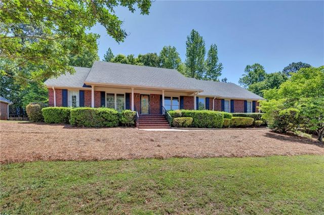 675 SE Clubland Circle SE, Conyers, GA 30094