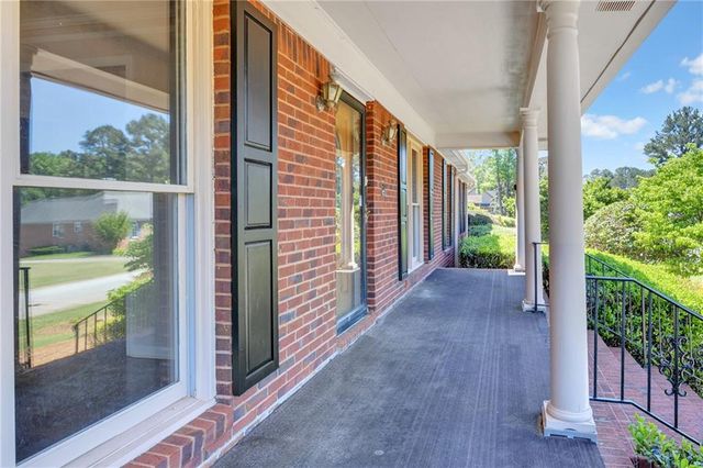 675 SE Clubland Circle SE, Conyers, GA 30094