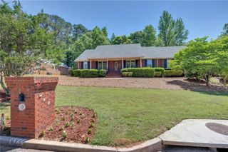 675 SE Clubland Circle SE, Conyers, GA 30094