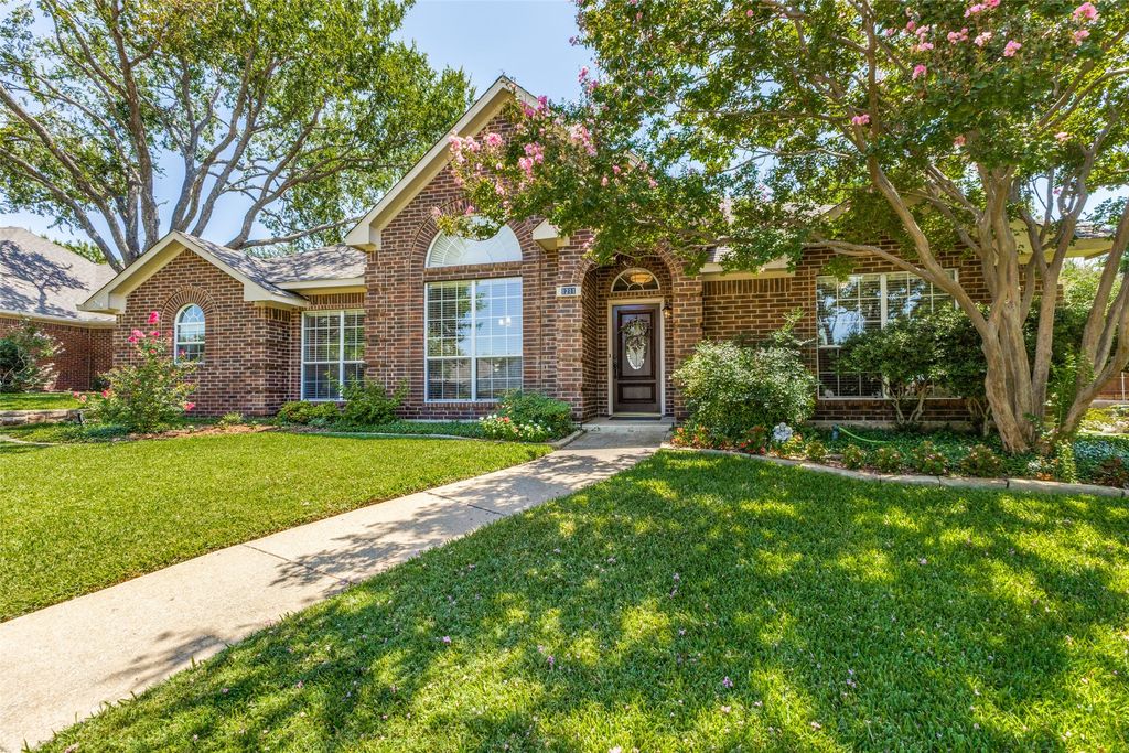 1211 Sycamore Drive, Carrollton, TX 75007