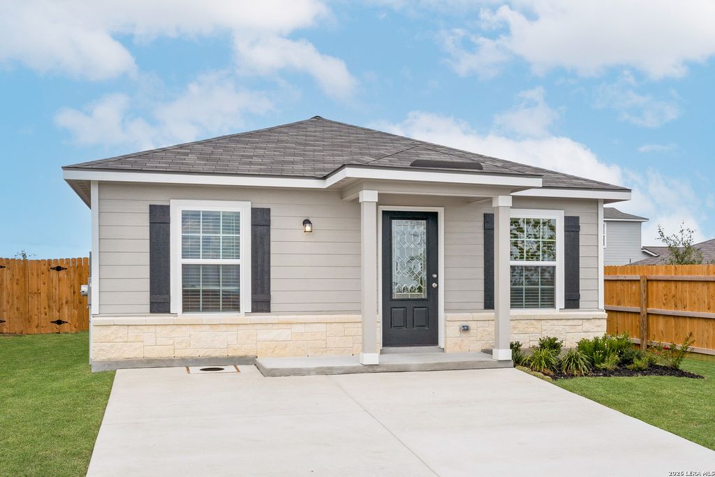 11522 Woodpecker Dr, San Antonio, TX 78223