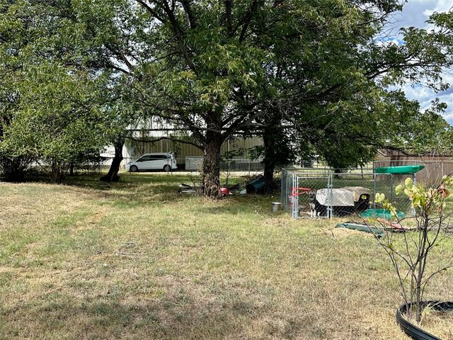 102 James Boulevard, Early, TX 76802