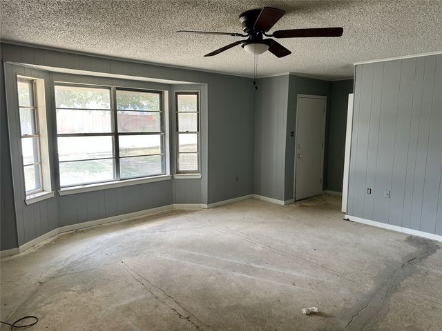 102 James Boulevard, Early, TX 76802