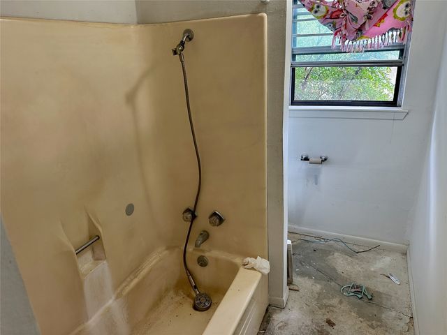 102 James Boulevard, Early, TX 76802