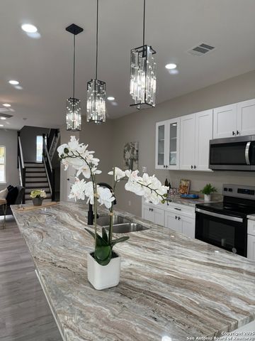 644 Canyon Circle, Canyon Lake, TX 78133