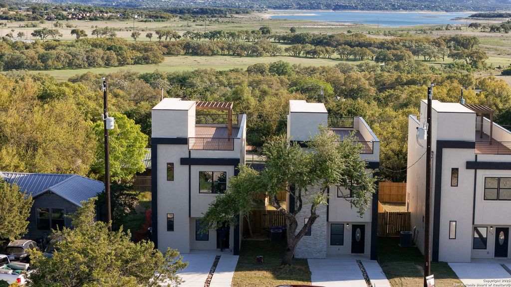 644 Canyon Circle, Canyon Lake, TX 78133