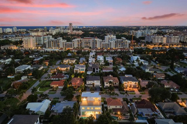 365 NE 3rd Street, Boca Raton, FL 33432