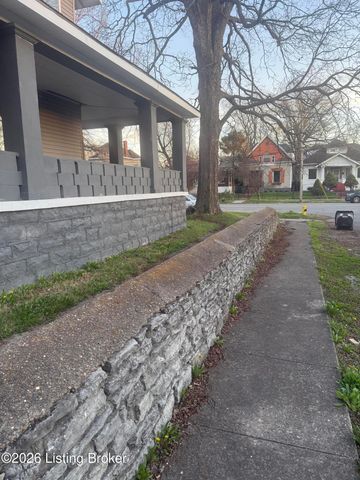 3711 W Broadway, Louisville, KY 40211