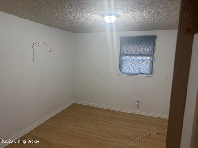 3711 W Broadway, Louisville, KY 40211