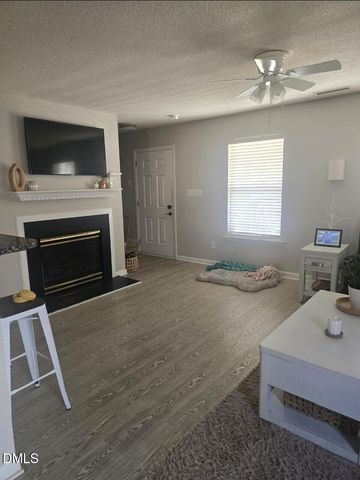 815 Homestead Park Drive, Apex, NC 27502