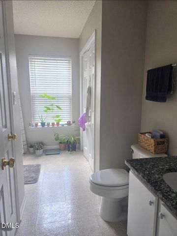 815 Homestead Park Drive, Apex, NC 27502