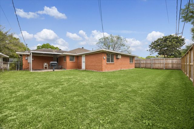 6131 Birdwood Road, Houston, TX 77074