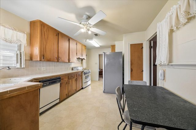 6131 Birdwood Road, Houston, TX 77074