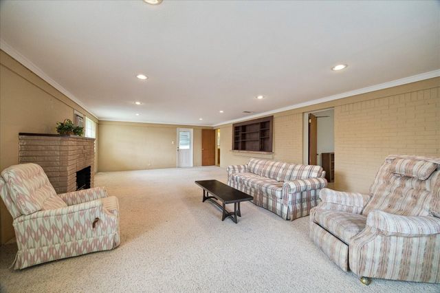 6131 Birdwood Road, Houston, TX 77074