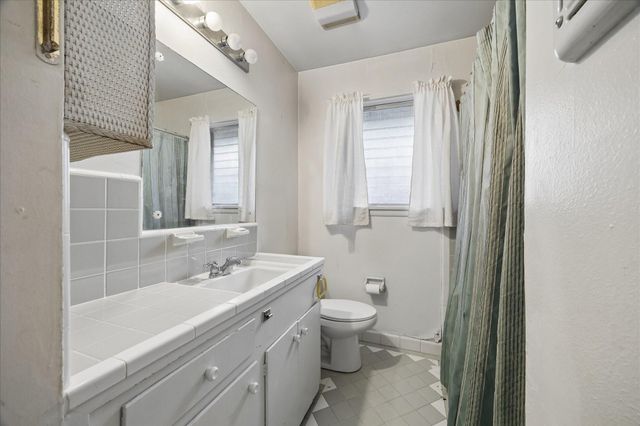 6131 Birdwood Road, Houston, TX 77074