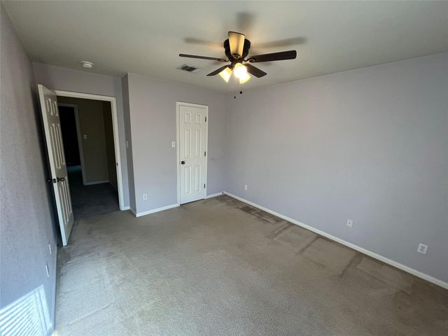 221 Gainer DR, Hutto, TX 78634