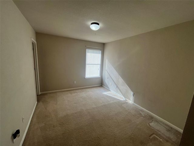 221 Gainer DR, Hutto, TX 78634