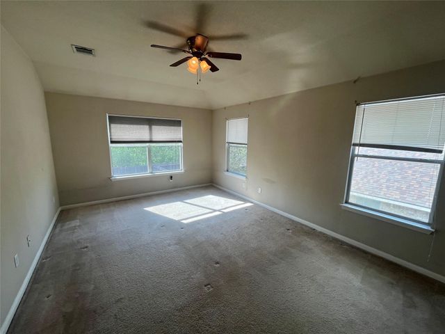 221 Gainer DR, Hutto, TX 78634