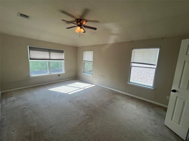 221 Gainer DR, Hutto, TX 78634