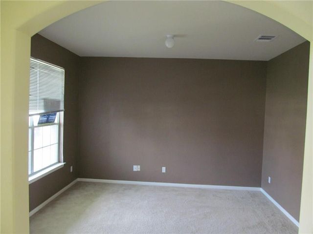 221 Gainer DR, Hutto, TX 78634