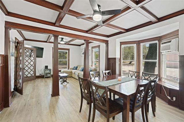 936 S Houston St, Aransas Pass, TX 78336