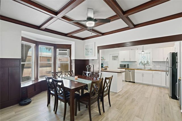 936 S Houston St, Aransas Pass, TX 78336