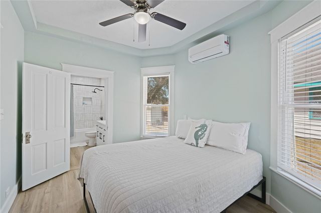 936 S Houston St, Aransas Pass, TX 78336