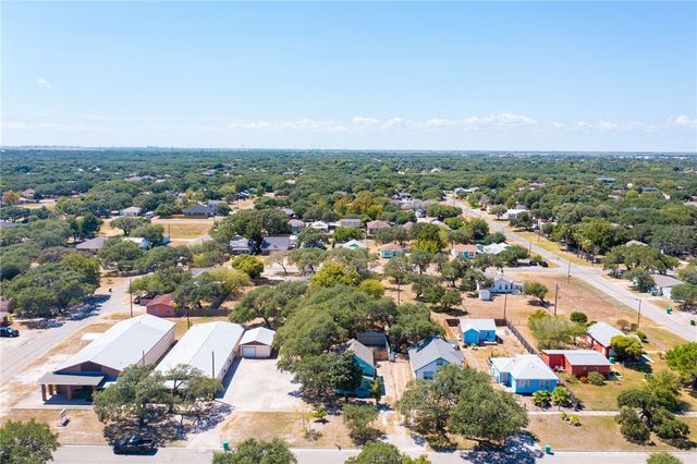 936 S Houston St, Aransas Pass, TX 78336
