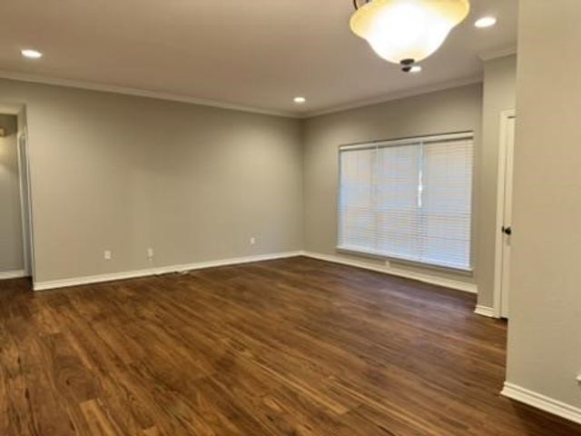 4347 Bellaire Drive S 132S, Fort Worth, TX 76109