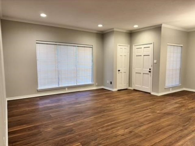 4347 Bellaire Drive S 132S, Fort Worth, TX 76109