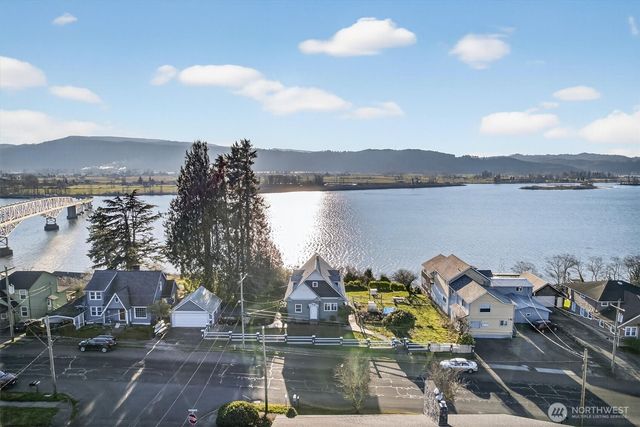290 Columbia Street, Cathlamet, WA 98612