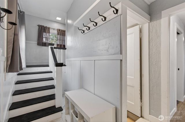 290 Columbia Street, Cathlamet, WA 98612