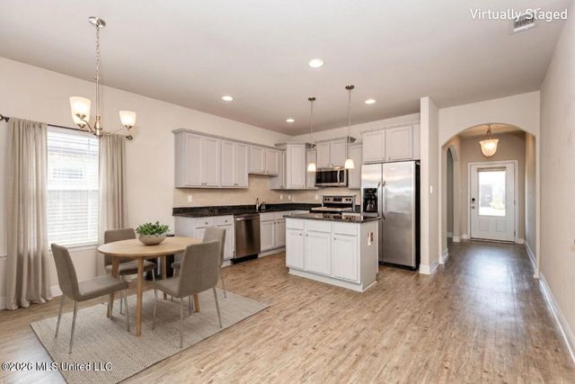 217 Sandy Drive, Ocean Springs, MS 39564