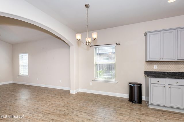 217 Sandy Drive, Ocean Springs, MS 39564