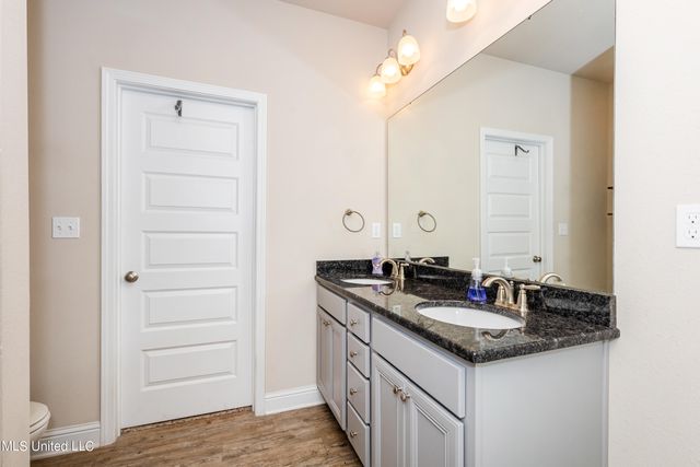 217 Sandy Drive, Ocean Springs, MS 39564