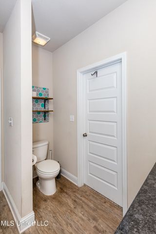 217 Sandy Drive, Ocean Springs, MS 39564