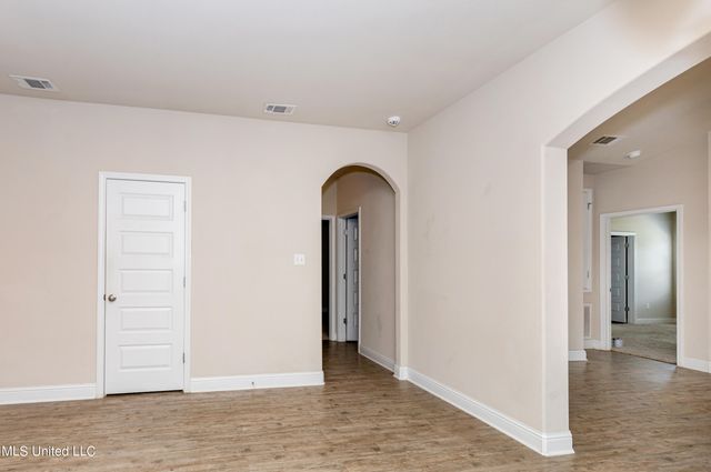 217 Sandy Drive, Ocean Springs, MS 39564